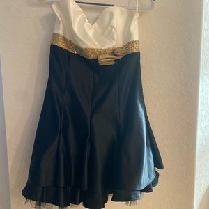 Jessica McClintock Gunne sax black and gold dress